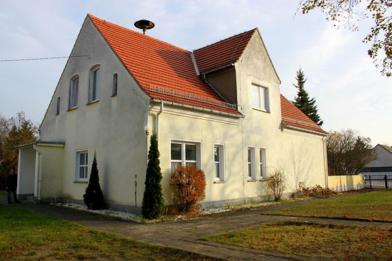 Ferienwohnung "Zur Alten Schule" Neuburxdorf Eksteriør bilde